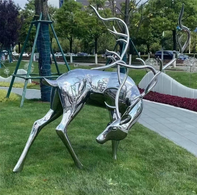 不锈钢鹿雕塑 镜面鹿雕塑